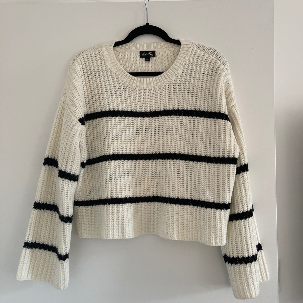 Flattering bell sleeve crop sweater!